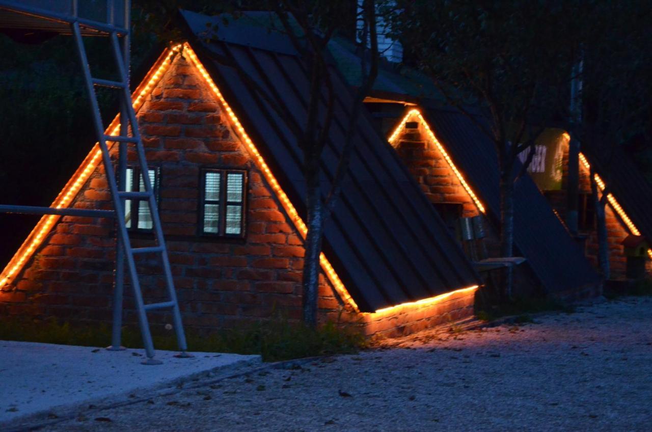 Rooms And Apartments Neron Bihac Lohovo Esterno foto