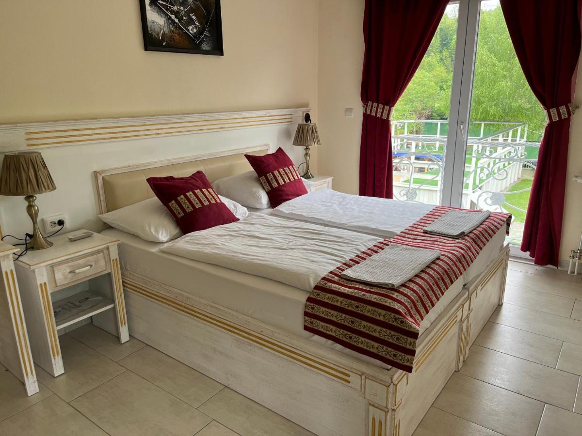 Rooms And Apartments Neron Bihac Lohovo Esterno foto
