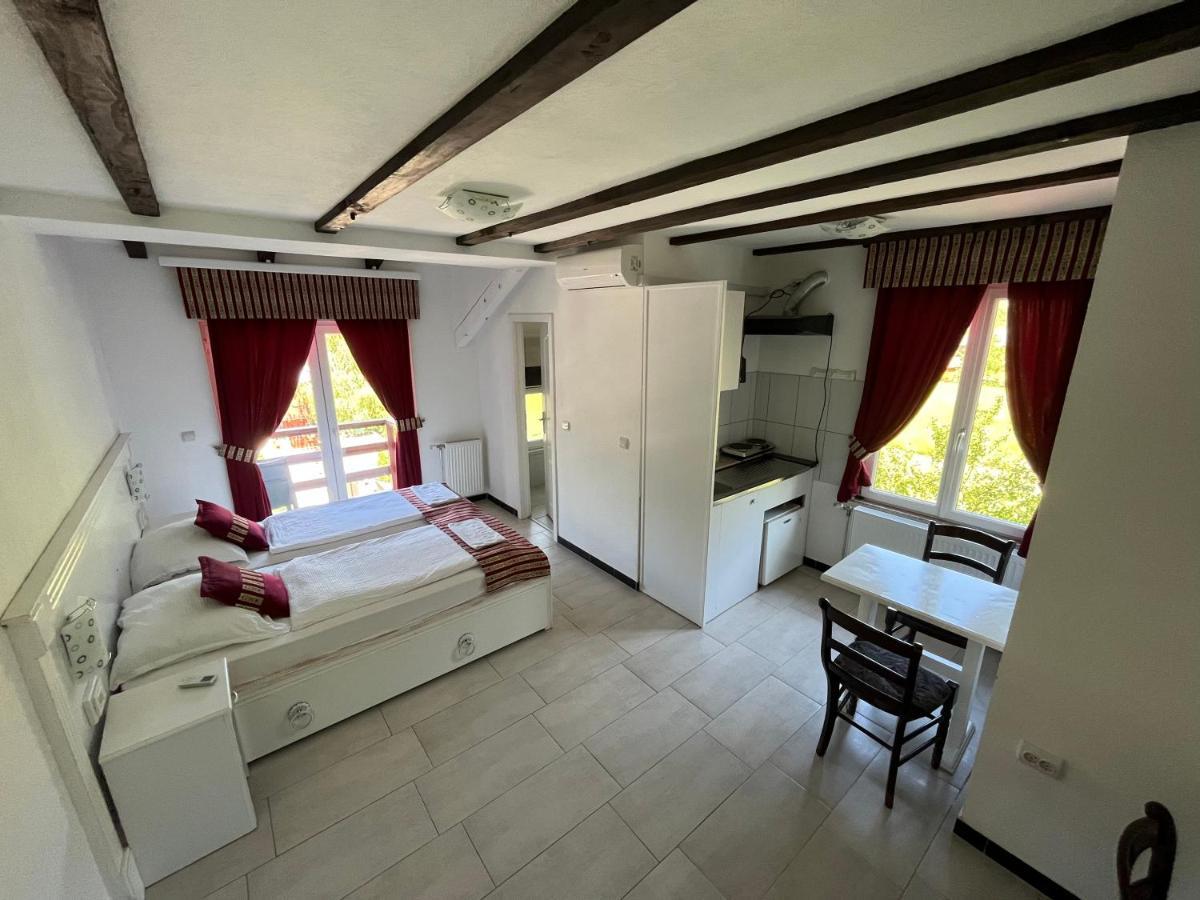 Rooms And Apartments Neron Bihac Lohovo Esterno foto