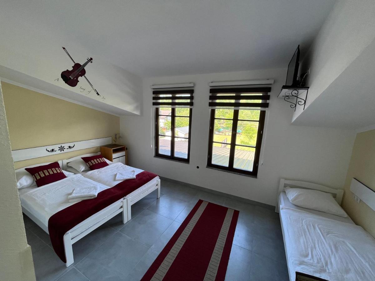 Rooms And Apartments Neron Bihac Lohovo Esterno foto