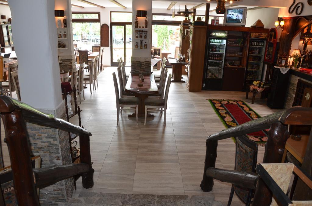 Rooms And Apartments Neron Bihac Lohovo Esterno foto