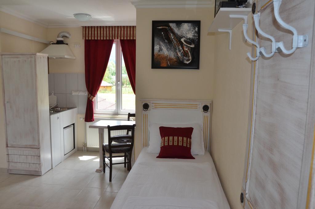 Rooms And Apartments Neron Bihac Lohovo Esterno foto