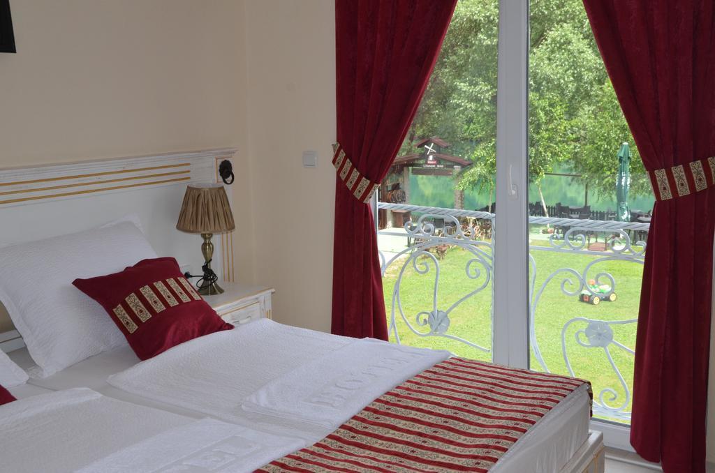 Rooms And Apartments Neron Bihac Lohovo Esterno foto